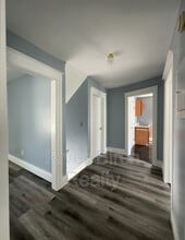 430 W Edwards St in Springfield, IL - Building Photo - Building Photo
