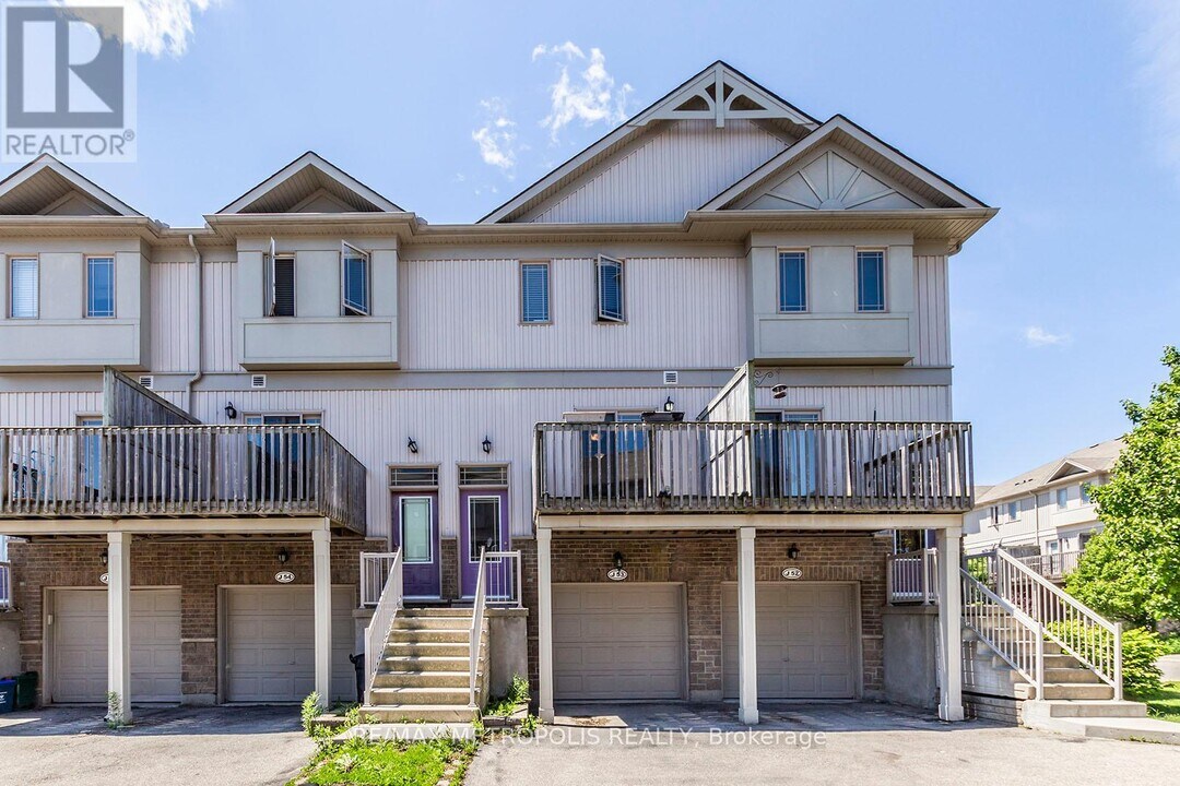 619-619 Wild Ginger Ave in Waterloo, ON - Building Photo
