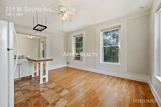 219 South Ave in Wake Forest, NC - Building Photo - Building Photo