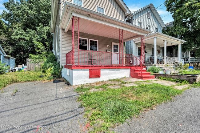 630 E Lackawanna Ave in Olyphant, PA - Building Photo - Building Photo