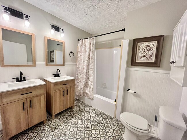 1518 Columbia Cir in Decatur, GA - Building Photo - Building Photo