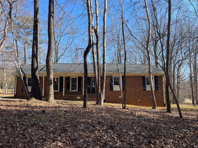 106 Downing Ct in Chapel Hill, NC - Foto de edificio - Building Photo