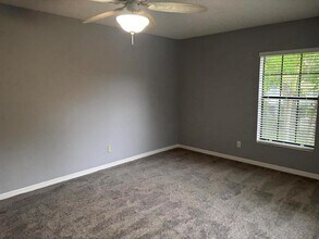 352 Prestwick Cir in Palm Beach Gardens, FL - Building Photo - Building Photo