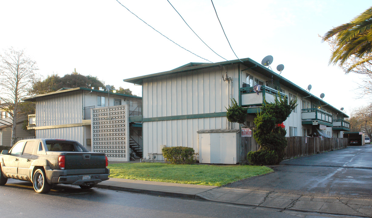 2025 San Luis Ave in Mountain View, CA - Foto de edificio