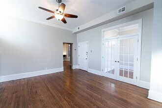 2208 N Sedgwick St in Chicago, IL - Building Photo - Building Photo