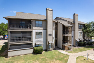 Stadium View Apartments in College Station, TX - Foto de edificio - Building Photo