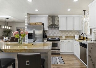 4825 N 82nd St in Scottsdale, AZ - Building Photo - Building Photo