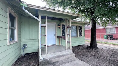 412 Caplin St in Houston, TX - Building Photo - Building Photo