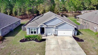 8048 Silver Maple Dr, Unit 1018 in Milton, FL - Building Photo