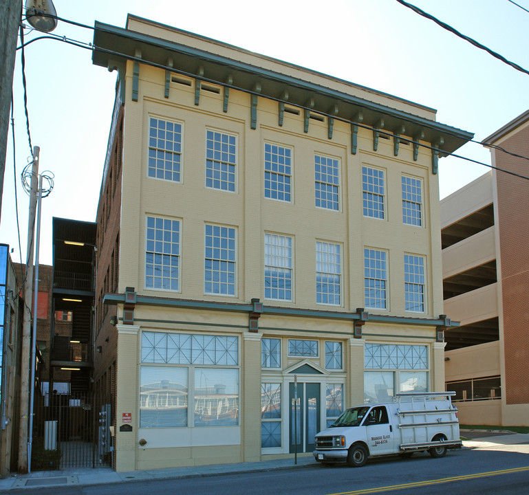 324 Salem Ave SW in Roanoke, VA - Foto de edificio