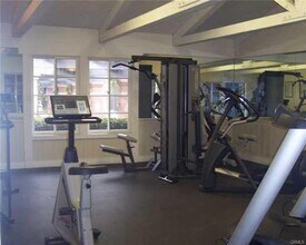 1345 Cabrillo Park Dr in Santa Ana, CA - Foto de edificio - Building Photo