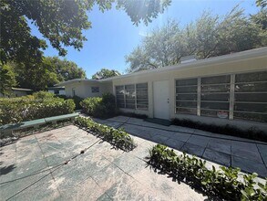 311 SW 11th Ct in Fort Lauderdale, FL - Building Photo - Building Photo