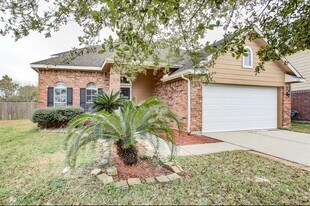 2301 Wimberly Dr in Deer Park, TX - Building Photo