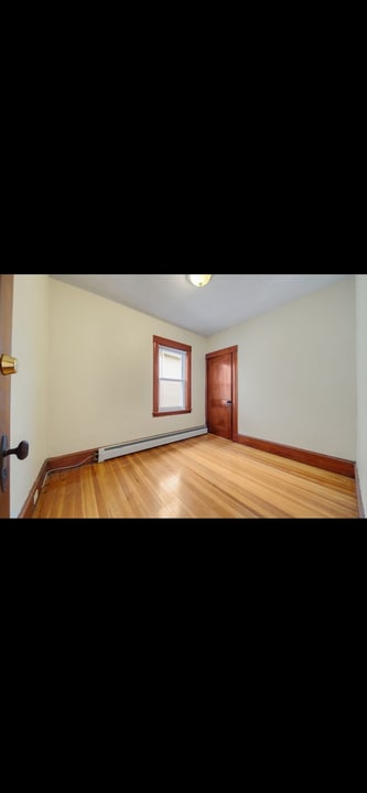 141 Hillsdale Rd, Unit 2 in Somerville, MA - Building Photo