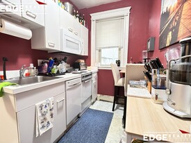 9 Colborne Rd, Unit 2 in Boston, MA - Building Photo