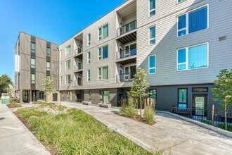 Terracina Vista in Portland, OR - Foto de edificio - Building Photo