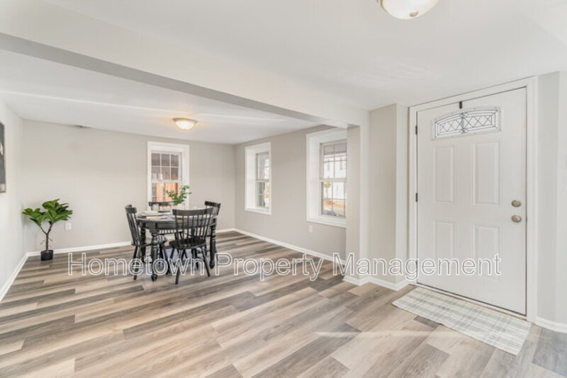 28 W Main St in Fairfield, PA - Building Photo