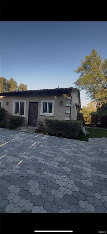 19617 Oxnard St in Los Angeles, CA - Building Photo - Building Photo