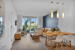 2602 E Hallandale Beach Blvd, Unit SI ID1227504P in Hallandale Beach, FL - Building Photo