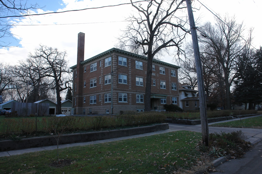 1131 35th St in Des Moines, IA - Foto de edificio