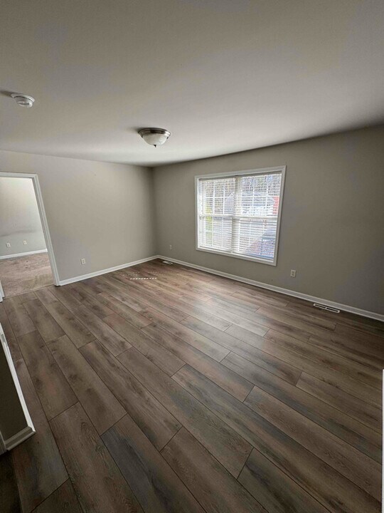 1422 Saratoga Rd-Unit -6 in Ballston Spa, NY - Building Photo