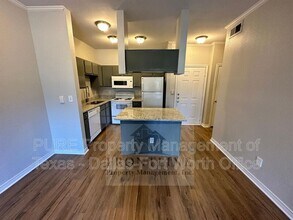 1655 Ascension Bluff Dr in Arlington, TX - Building Photo - Building Photo