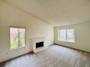 3220 E Avenue S2 in Palmdale, CA - Building Photo - Building Photo