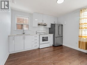 1 Lacey Ave in Toronto, ON - Building Photo - Building Photo