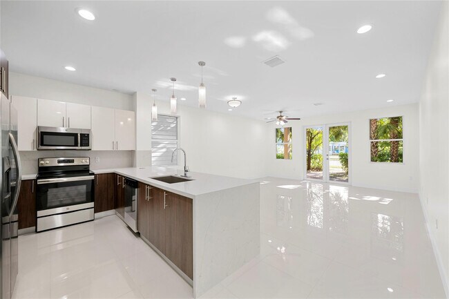 1432 SW 4th Ave in Fort Lauderdale, FL - Building Photo - Building Photo