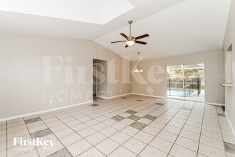 708 Prospect Ave in Lehigh Acres, FL - Foto de edificio - Building Photo