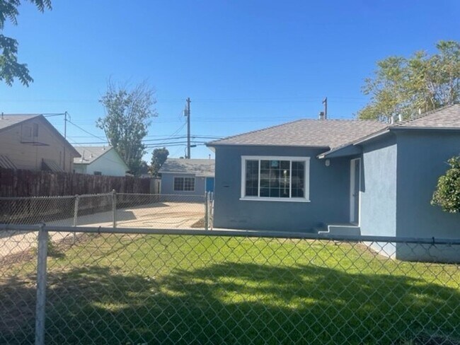 1315 Washington Ave in Bakersfield, CA - Building Photo - Building Photo