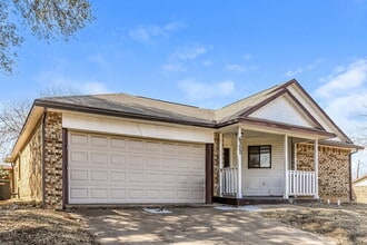 6320 Woodstream Trail in Fort Worth, TX - Foto de edificio - Building Photo