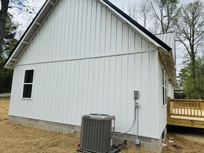 221 Sheffield Dr in Oneonta, AL - Building Photo - Building Photo