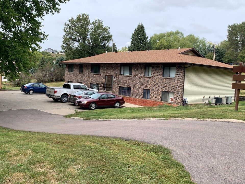 Rose Hill Apartments in Ponca, NE - Building Photo