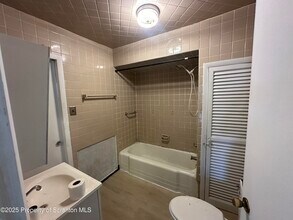 921 Wood St in Scranton, PA - Building Photo - Building Photo
