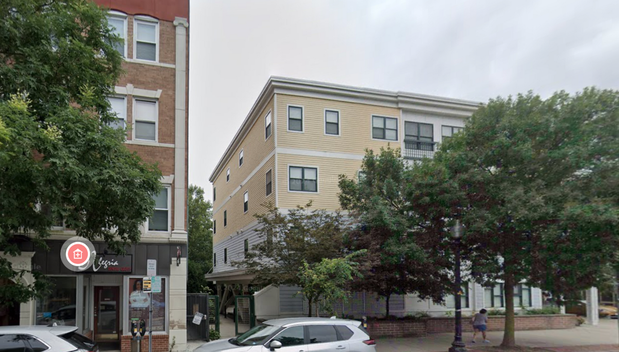 1056 Cambridge St, Unit 4F in Cambridge, MA - Building Photo