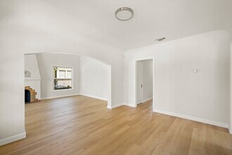 809 Omar St in Glendale, CA - Building Photo - Building Photo