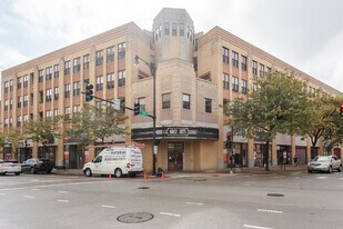 1645 W School St in Chicago, IL - Building Photo