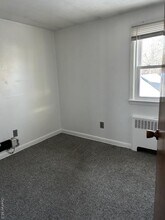 27 Healy St in Huntington, NY - Building Photo - Building Photo