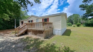 40 Ginger Ln in Kingstree, SC - Building Photo - Building Photo
