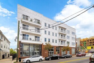 42 Norfolk St, Unit 013 in Newark, NJ - Building Photo - Building Photo