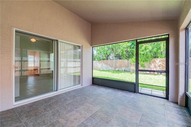 11402 Cypress Reserve Dr in Tampa, FL - Building Photo - Building Photo