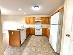 721 W Martin St in Martinsburg, WV - Building Photo - Building Photo