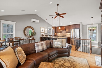 16654 Inguadona Beach Cir SW in Prior Lake, MN - Building Photo - Building Photo
