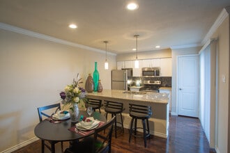Harwood Hills in Bedford, TX - Building Photo - Interior Photo