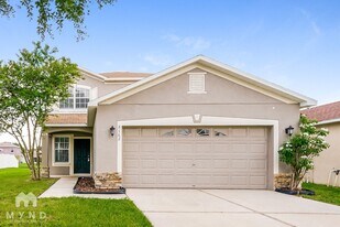 8162 Canterbury Lake Blvd in Tampa, FL - Building Photo