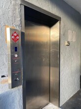 9375 Fontainebleau Blvd in Miami, FL - Building Photo - Building Photo