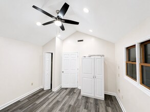 1320 N Main St in Blacksburg, VA - Building Photo - Building Photo