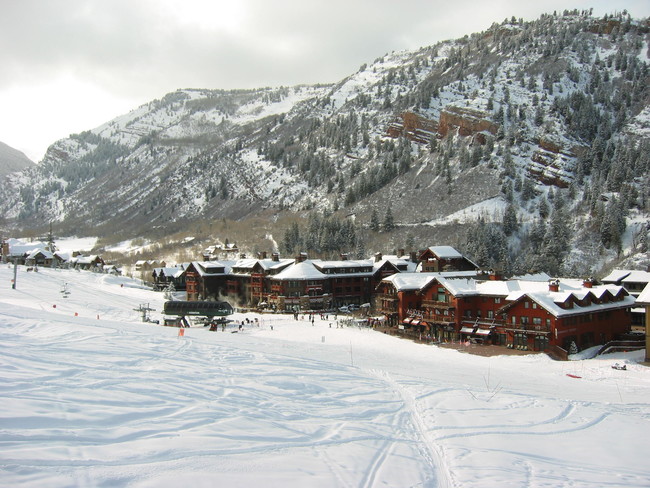 Aspen Highlands Village in Aspen, CO - Building Photo - Building Photo