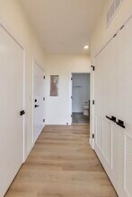 1950 W Lawrence Ave in Chicago, IL - Building Photo - Building Photo